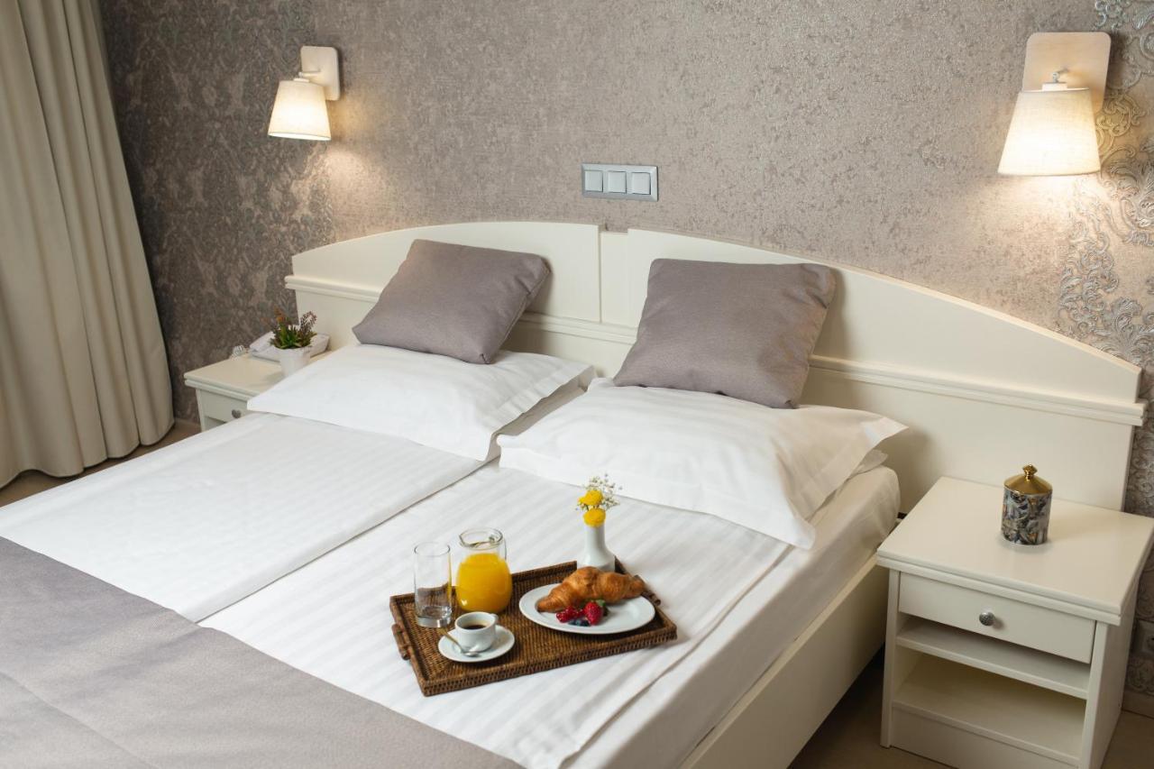 Hotel Fenyo Miercurea Ciuc Extérieur photo
