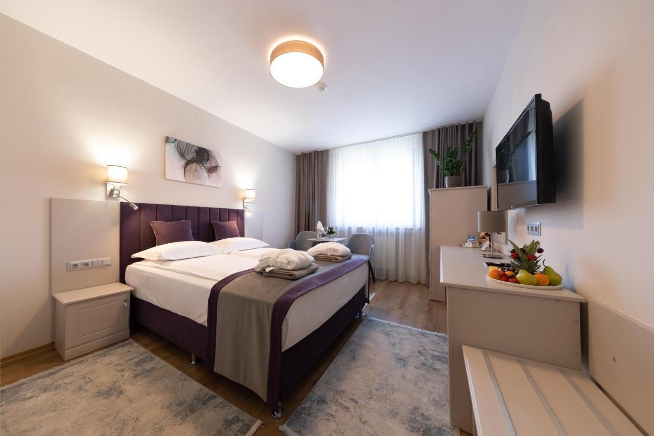 Hotel Fenyo Miercurea Ciuc Extérieur photo
