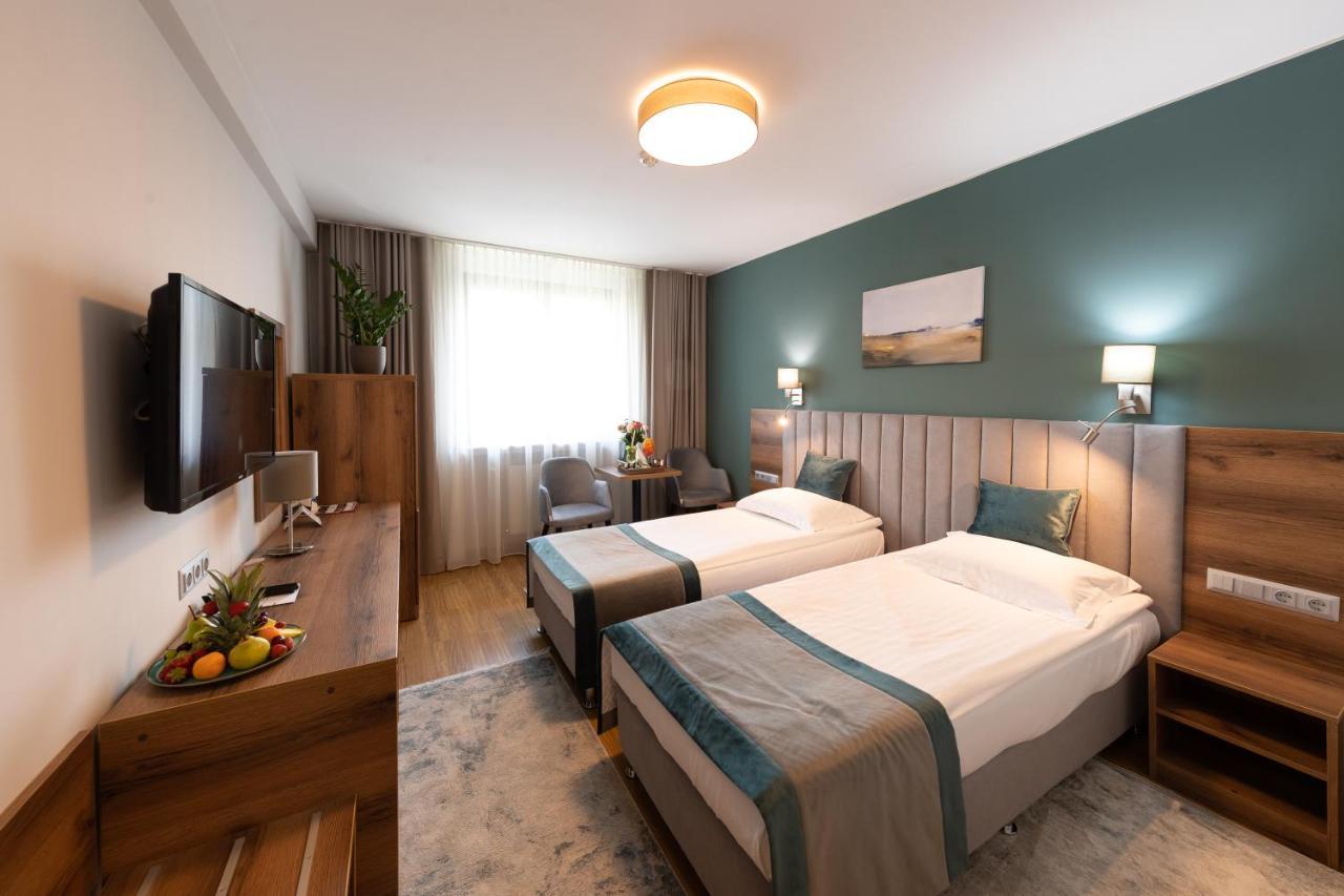 Hotel Fenyo Miercurea Ciuc Extérieur photo