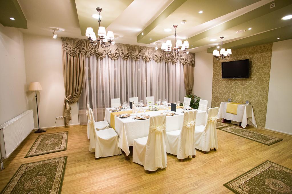 Hotel Fenyo Miercurea Ciuc Extérieur photo