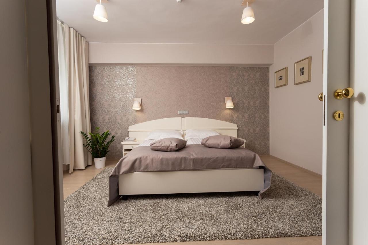 Hotel Fenyo Miercurea Ciuc Extérieur photo