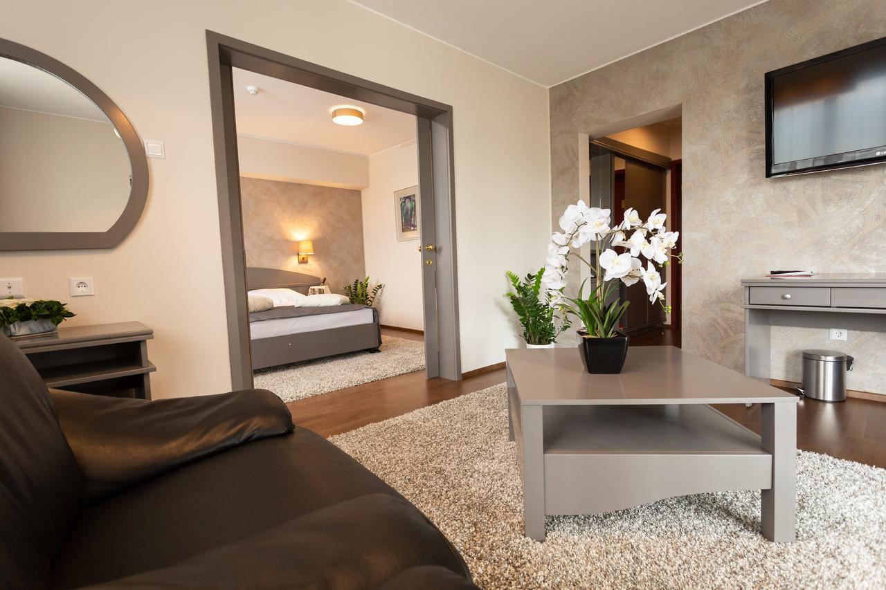 Hotel Fenyo Miercurea Ciuc Extérieur photo